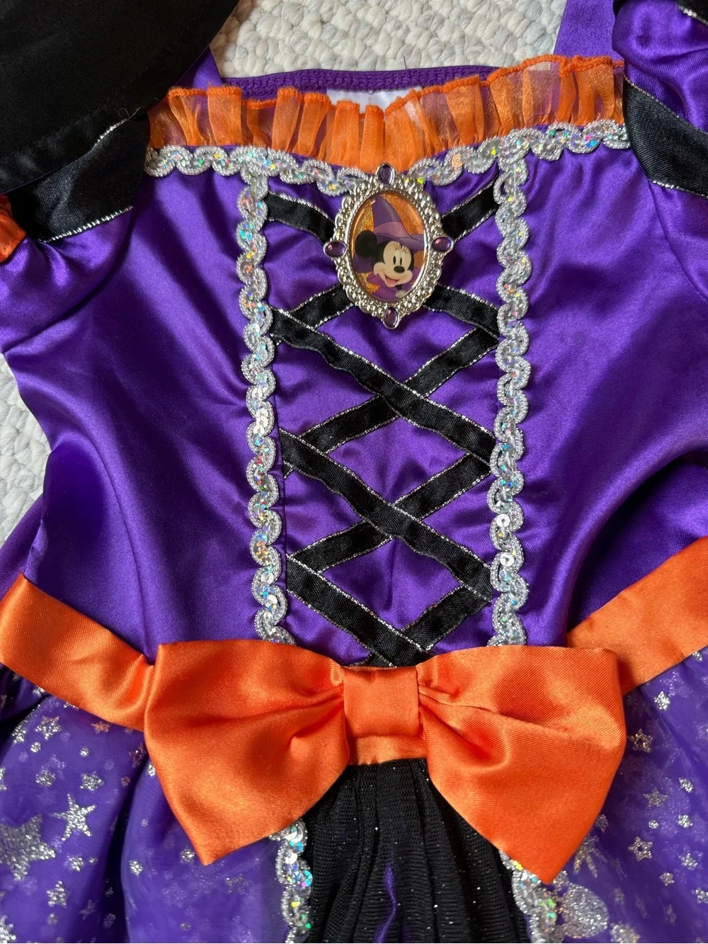 3T Disney Store Minnie Witch Halloween costume and hat, like new